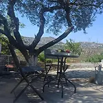 Yannoula's Family Дом отдыха Саранда